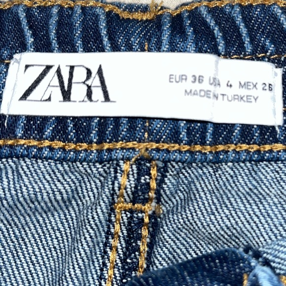 Woman’s Zara High Waisted Jeans 🌵4 - Picture 6 of 9